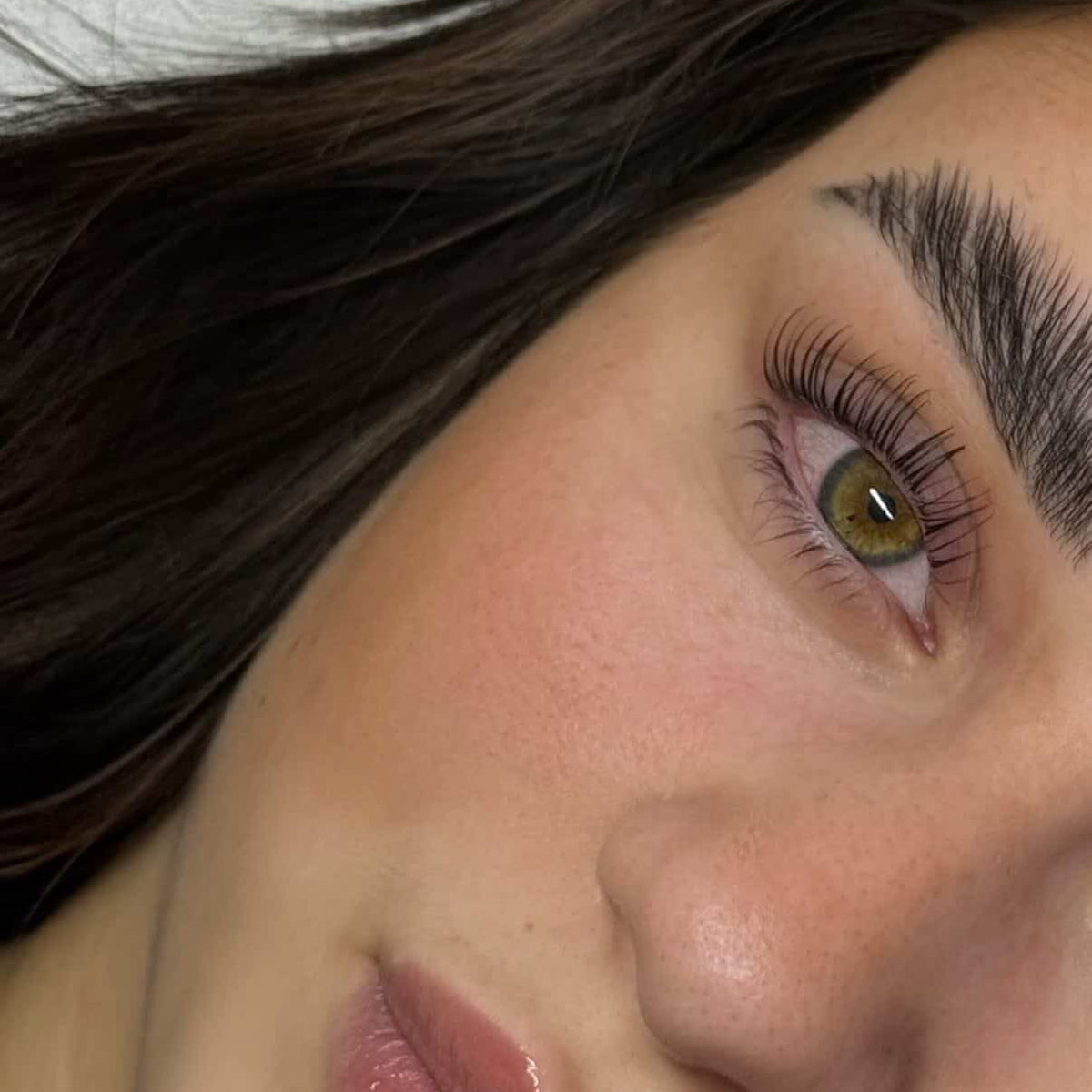 Rounded Glueless Shields