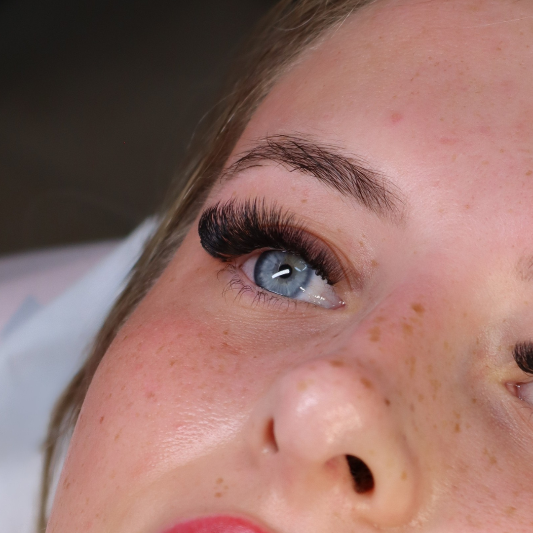Narrow Pro-Made Lashes