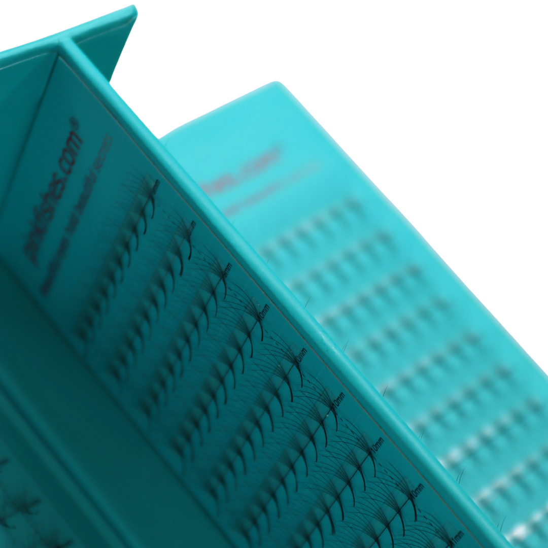 Showing the different layers in the Pro-Made Lash Tray.